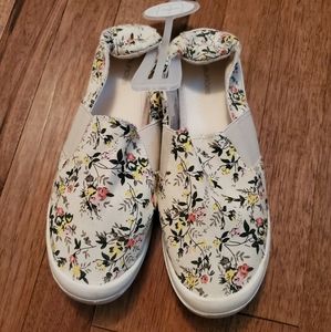 Maurices canvas flats